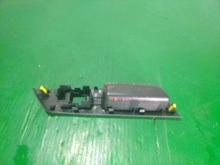 Накладка кнопки стеклоподъемника, TOYOTA, WISH, ZGE25W, 2ZR-FAE, 2010, R, L, 74272-68070