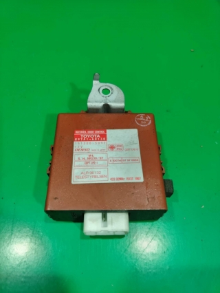 Блок управления дверьми, TOYOTA, LAND CRUISER 100, UZJ100, 2UZ-FE, 2000