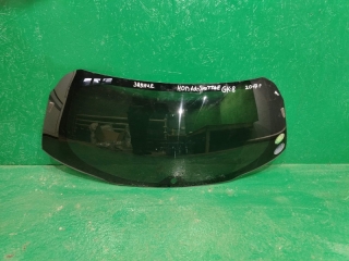 Стекло двери багажника