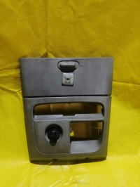 Накладка на переднюю панель, NISSAN, SERENA, VC24, YD25DDTi, 2000, 68411-4N200