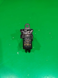 Кнопка стеклоподъемника