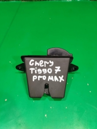 Замок двери багажника